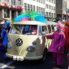 Ein Oldtimer im Kölner Karneval