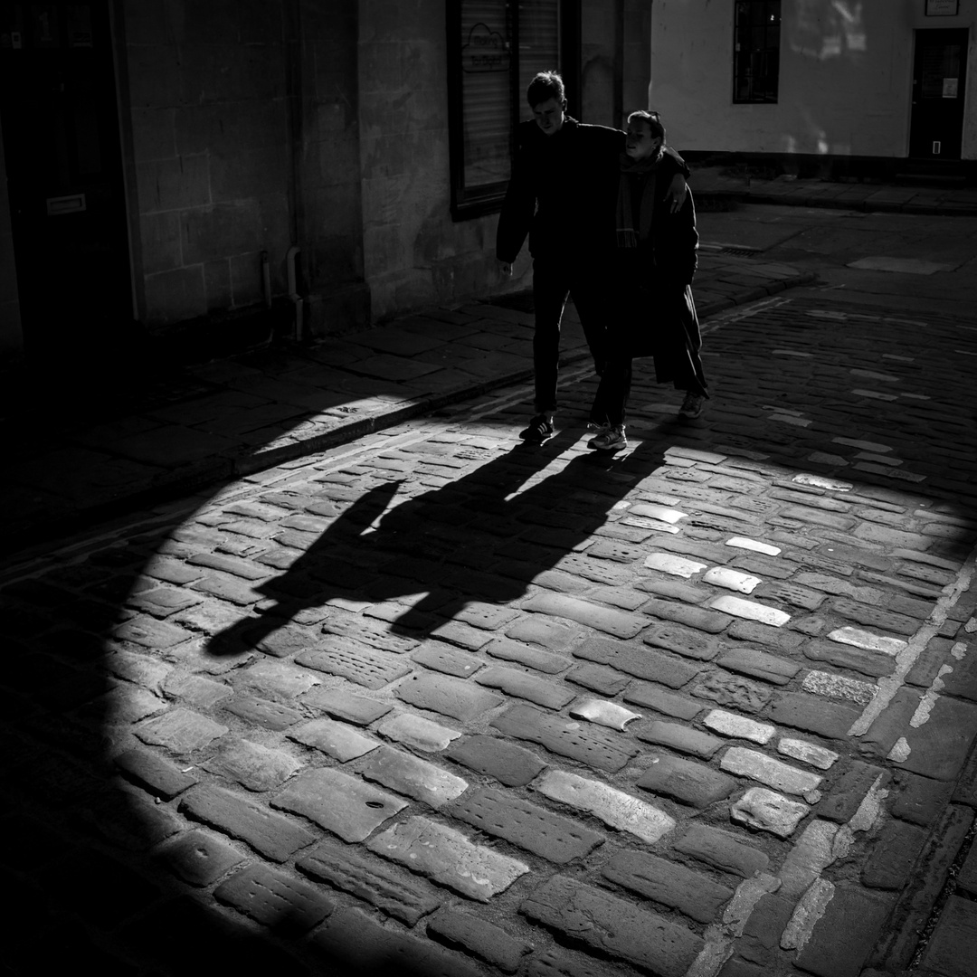 Ein Paar im Licht und Schatten, Bath