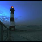 Ein paar Stufen abwärts zum Leuchtturm