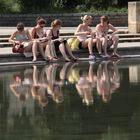 Ein Päuschen tut gut, beim Teich vor der Karlskirche