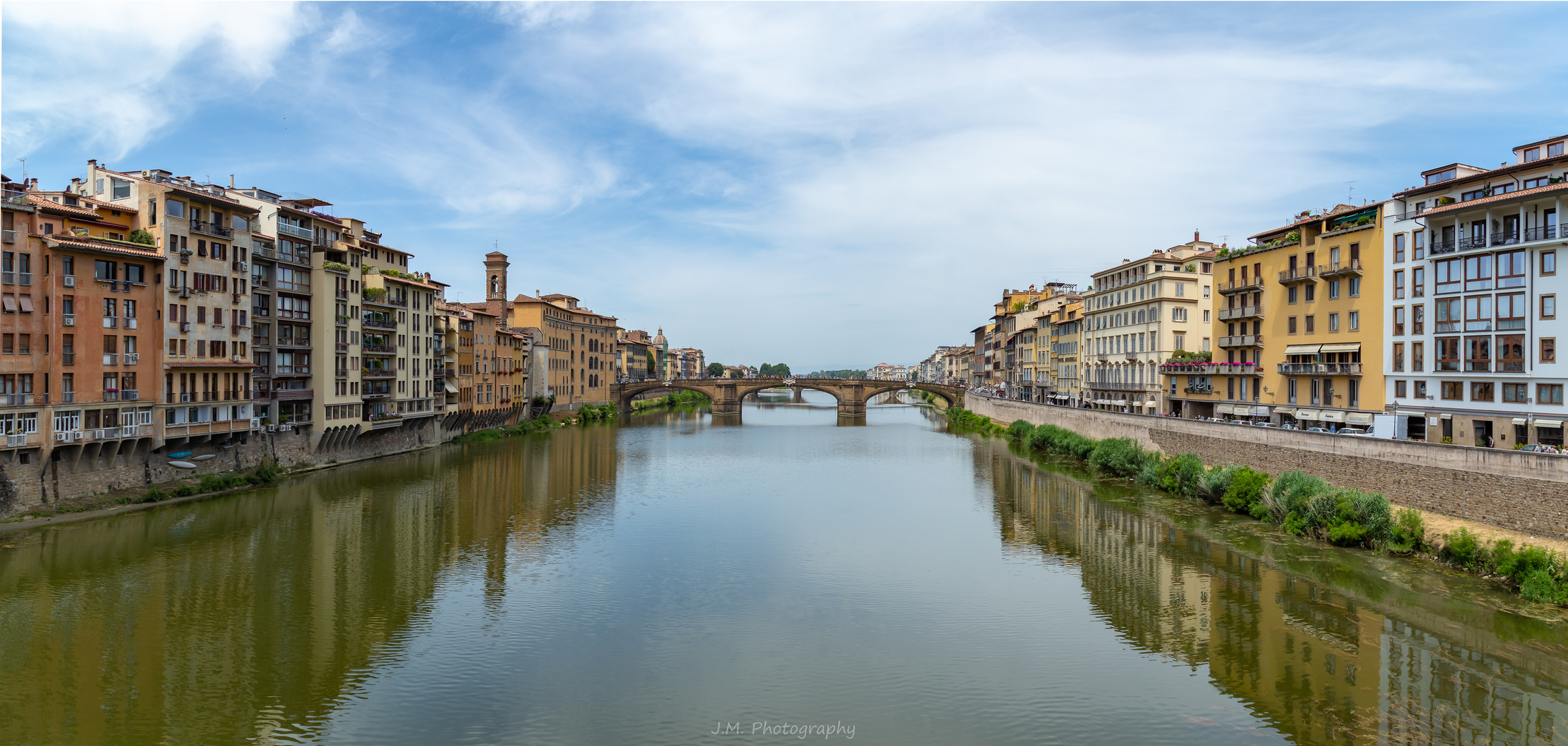 Ein Pano vom Arno in Florenz