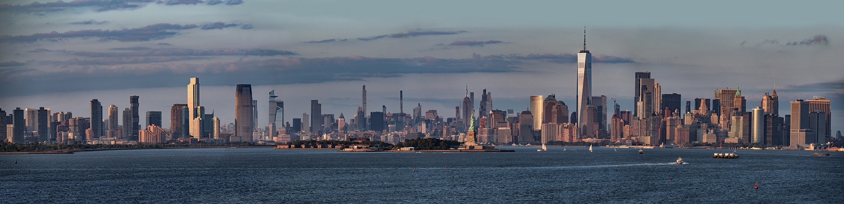 Ein Panorama von Jersey bis zur Brooklyn-Bridge