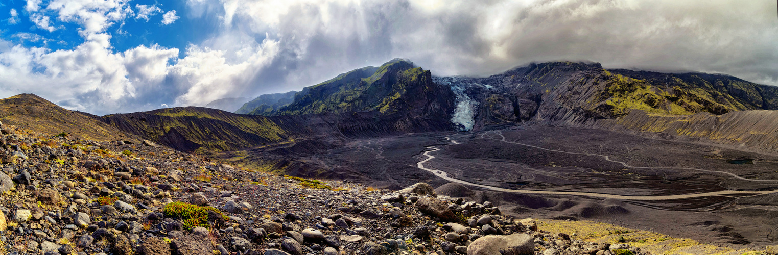 Ein Panoramabild auf dem Weg nach Pörsmörk