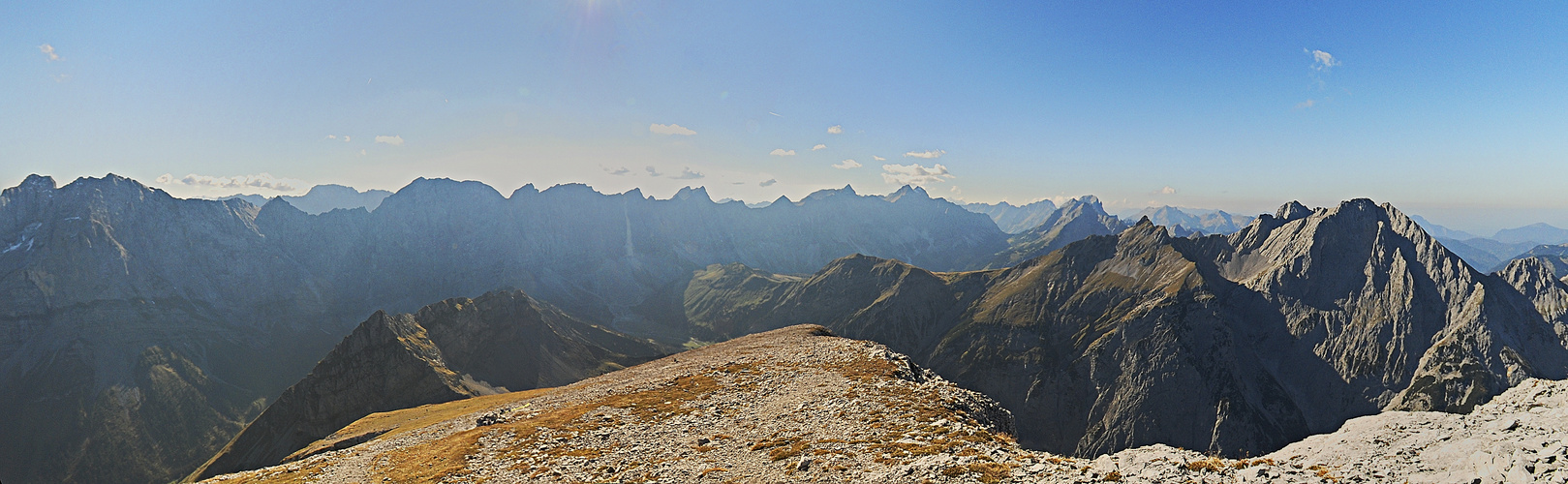 Ein Paradegipfel im Ostkarwendel [Südwestblick]