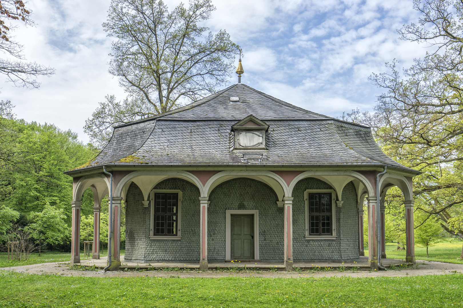 Ein Pavillon für nette Feste