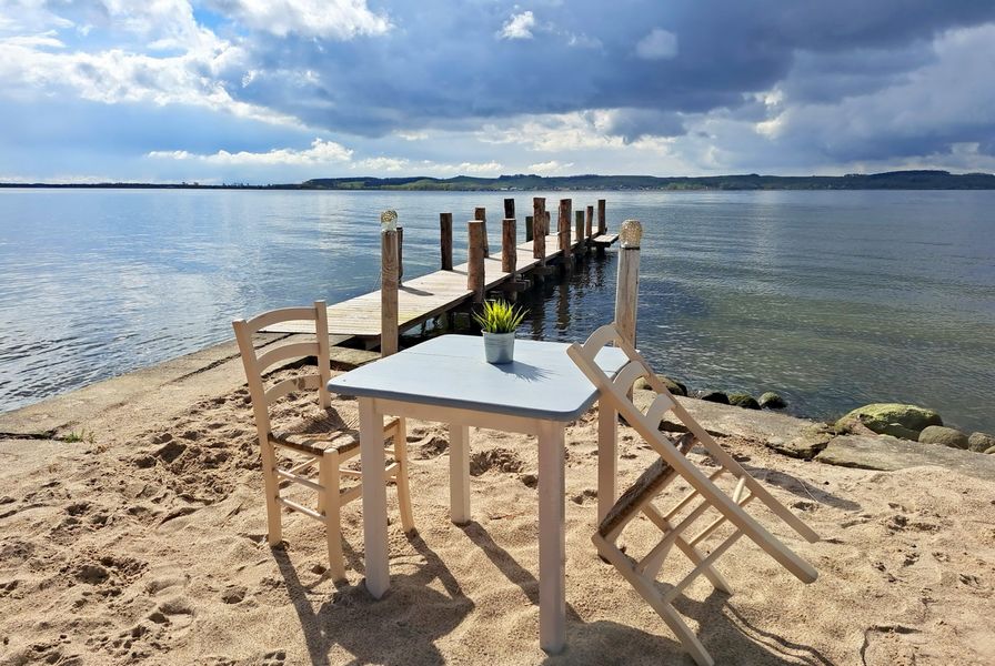 Ein Platz für zwei mit Blick auf Hafen Gager und Groß Zicker