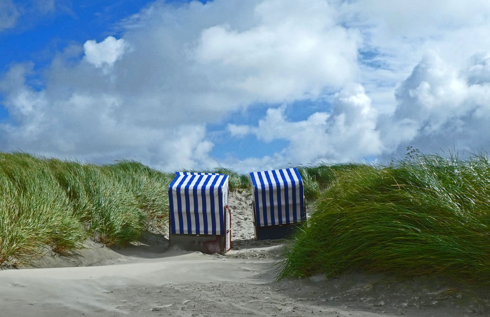 EIN PLATZ IN DEN DÜNEN....