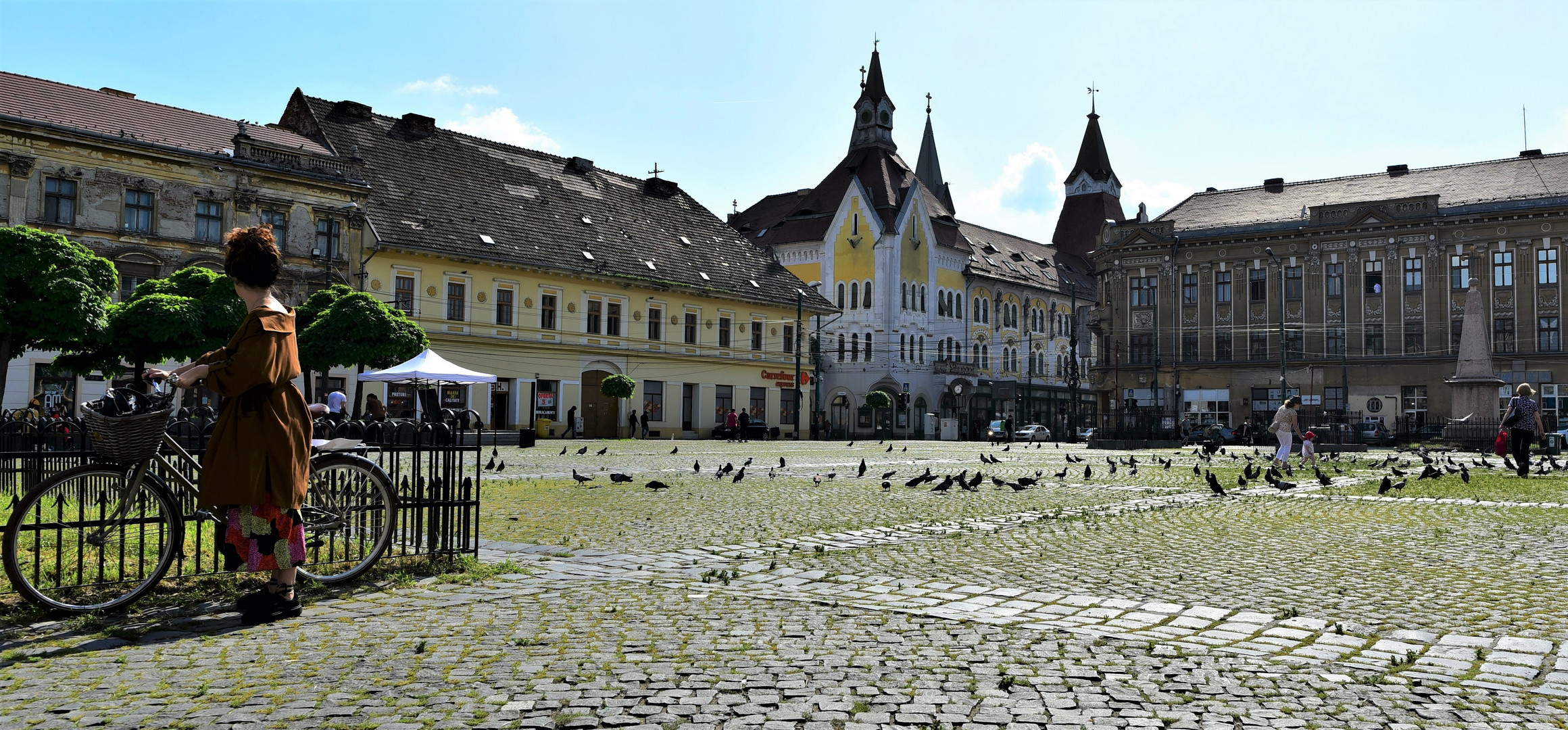 Ein Platz mit Geschichte, grauer Patina und vier Namen 