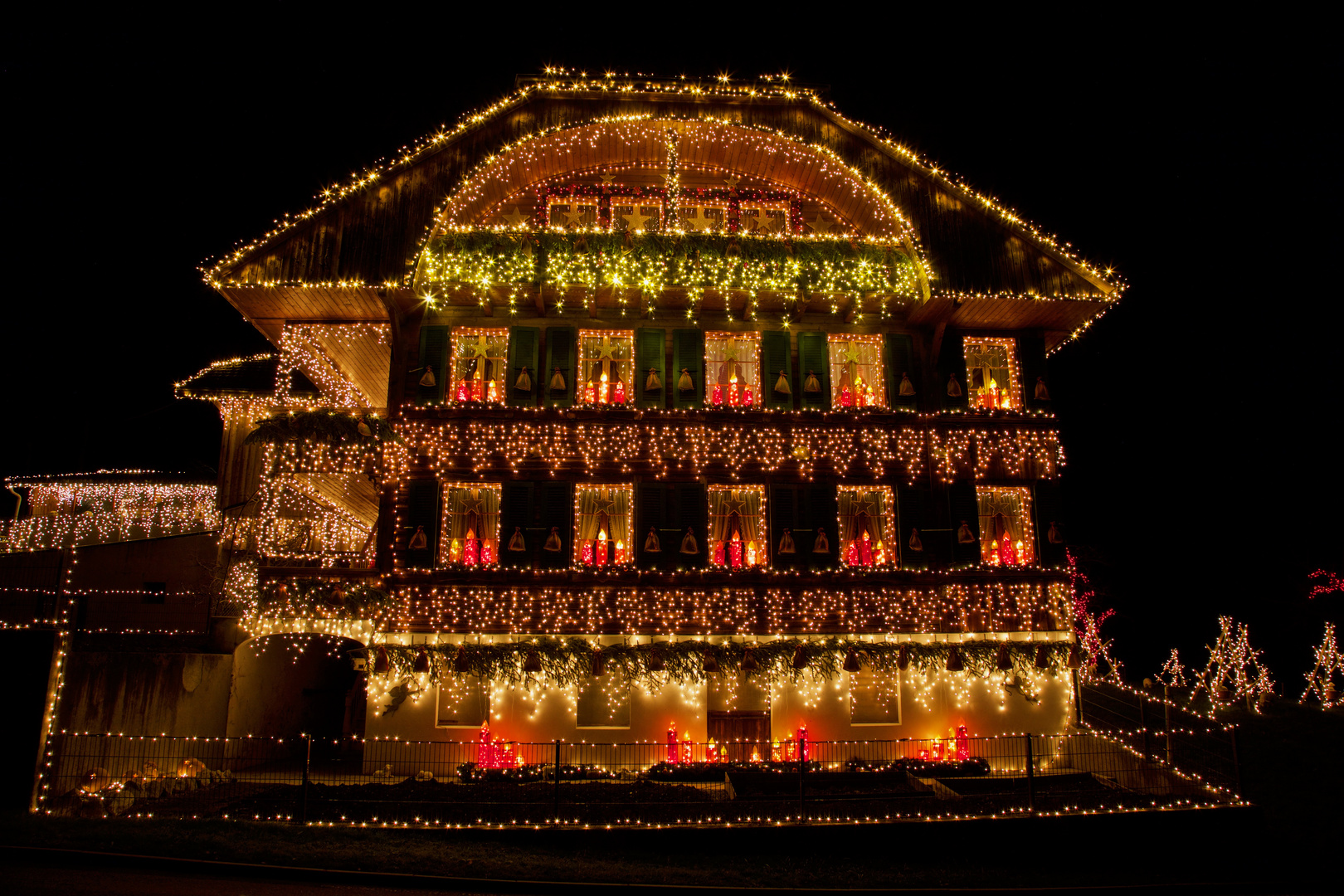 Ein prächtiges Weihnachtshaus