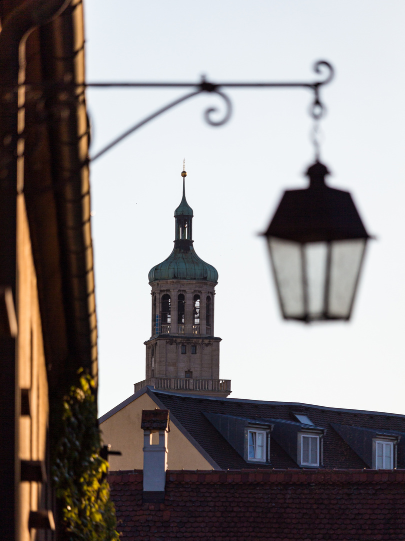 Ein Rahmen für den Perlachturm 