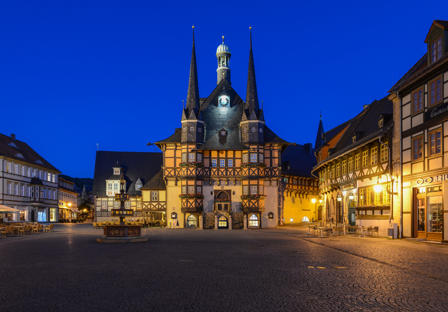 ein Rathaus Platz im Harz um 22:35