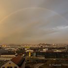 ein Regenbogen im Dezember - fröhliche Weihnachten