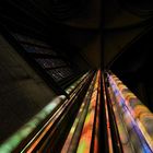 Ein Regenbogen im Kölner Dom
