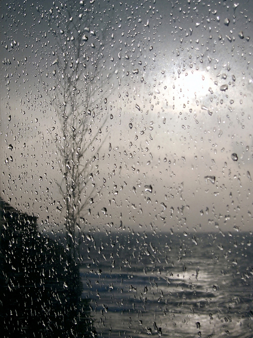Ein Regentag am Meer / Giorno piovoso sul mare