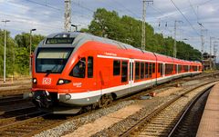 Ein roter ICETRAIN ? - na ja fast