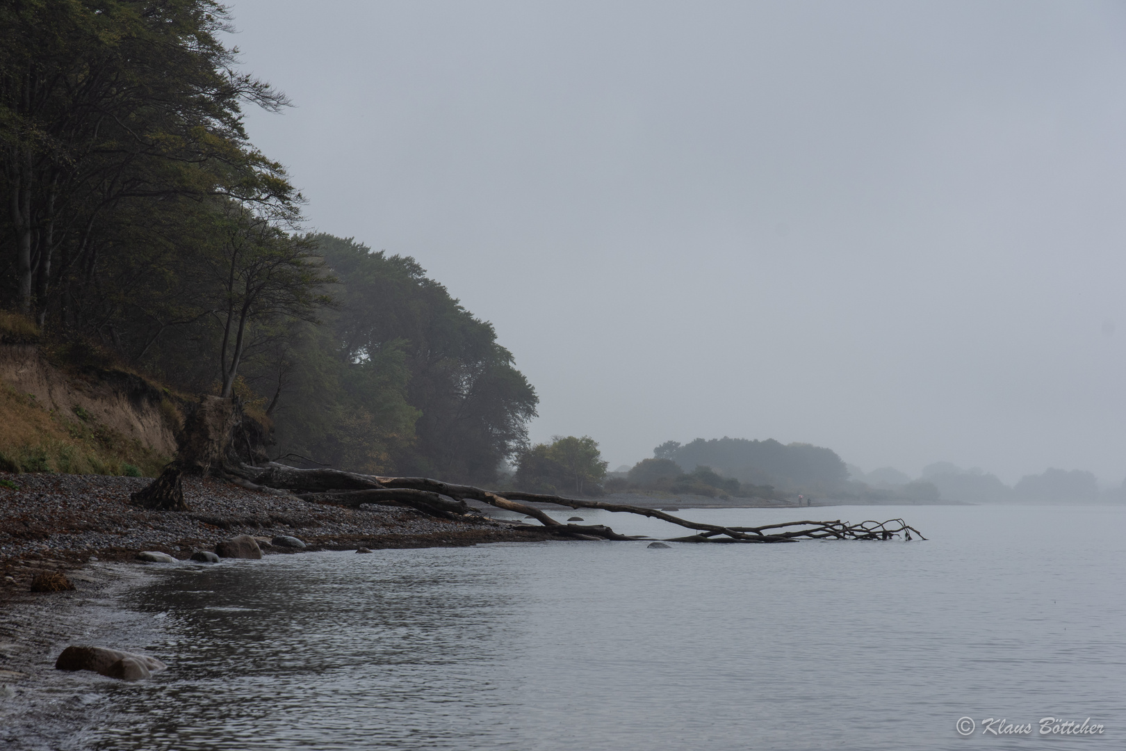 Ein ruhiger Herbsttag an der See