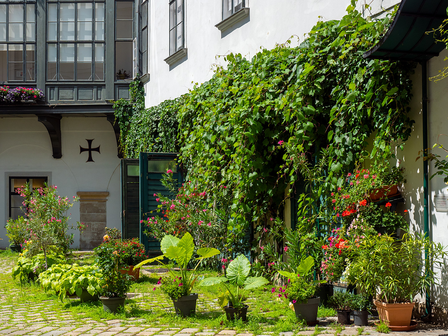 ein ruhiges und begrüntes fleckerl stadt...