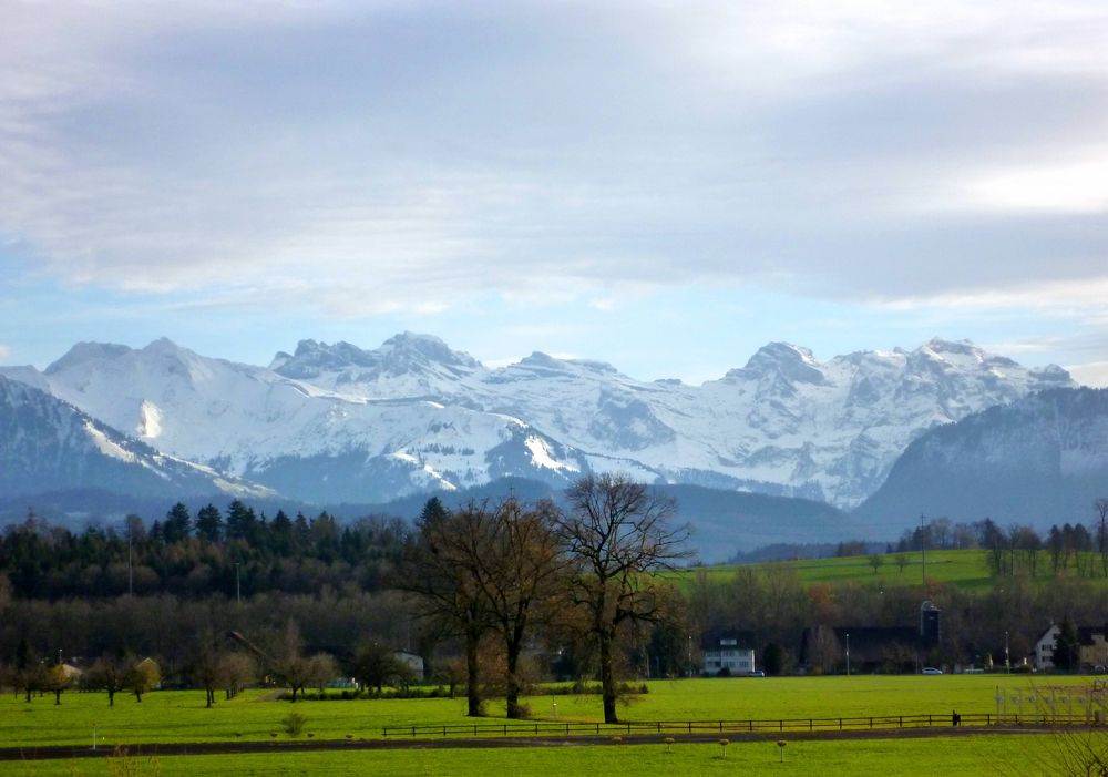 Ein sanfter Zuckerguss über den Alpen ...