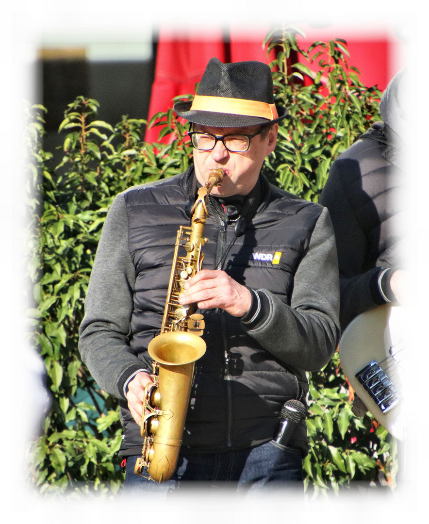 Ein Saxofonist.