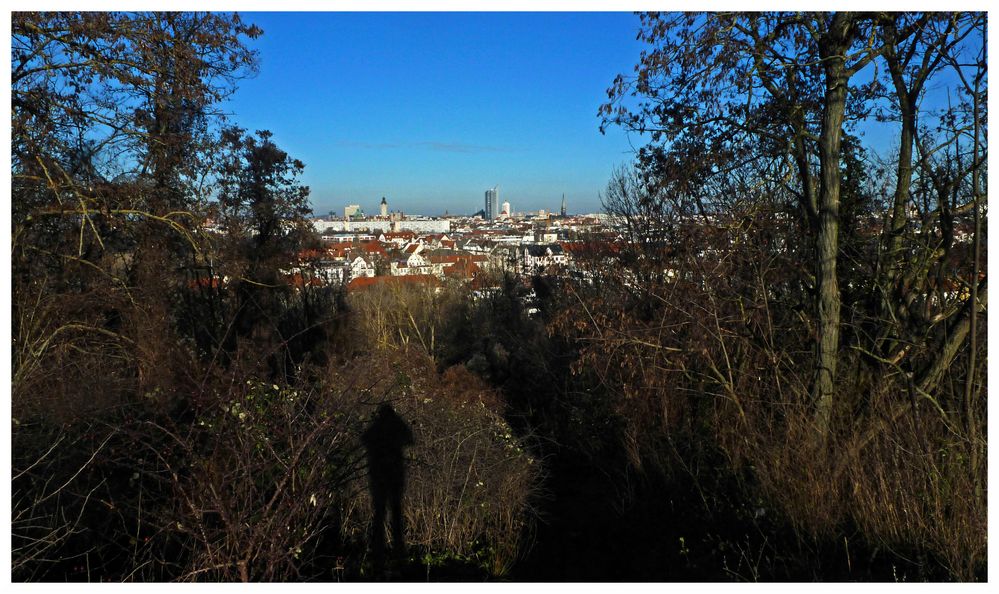 Ein Schatten steht über der Stadt