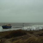 ein schiff am Strand