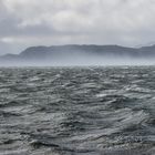 Ein Schiff fährt aus dem Bild