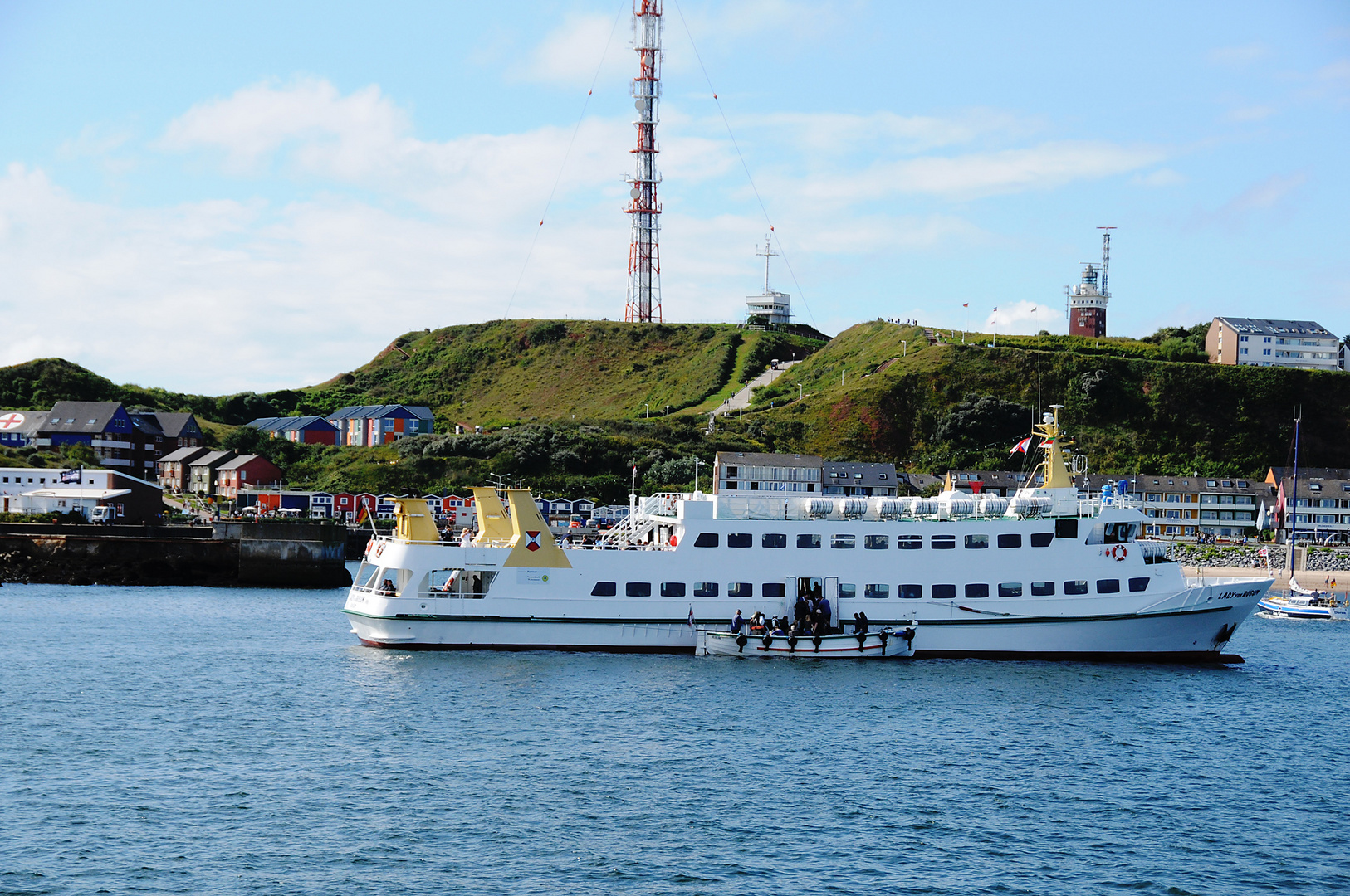 Ein Schiff  nach Bremerhaven vom Insel Helgoland