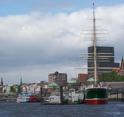 Ein Schiff und noch eins