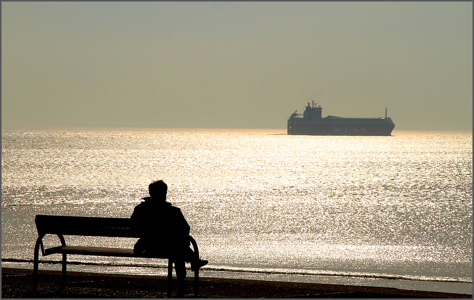 ... ein Schiff wird kommen...