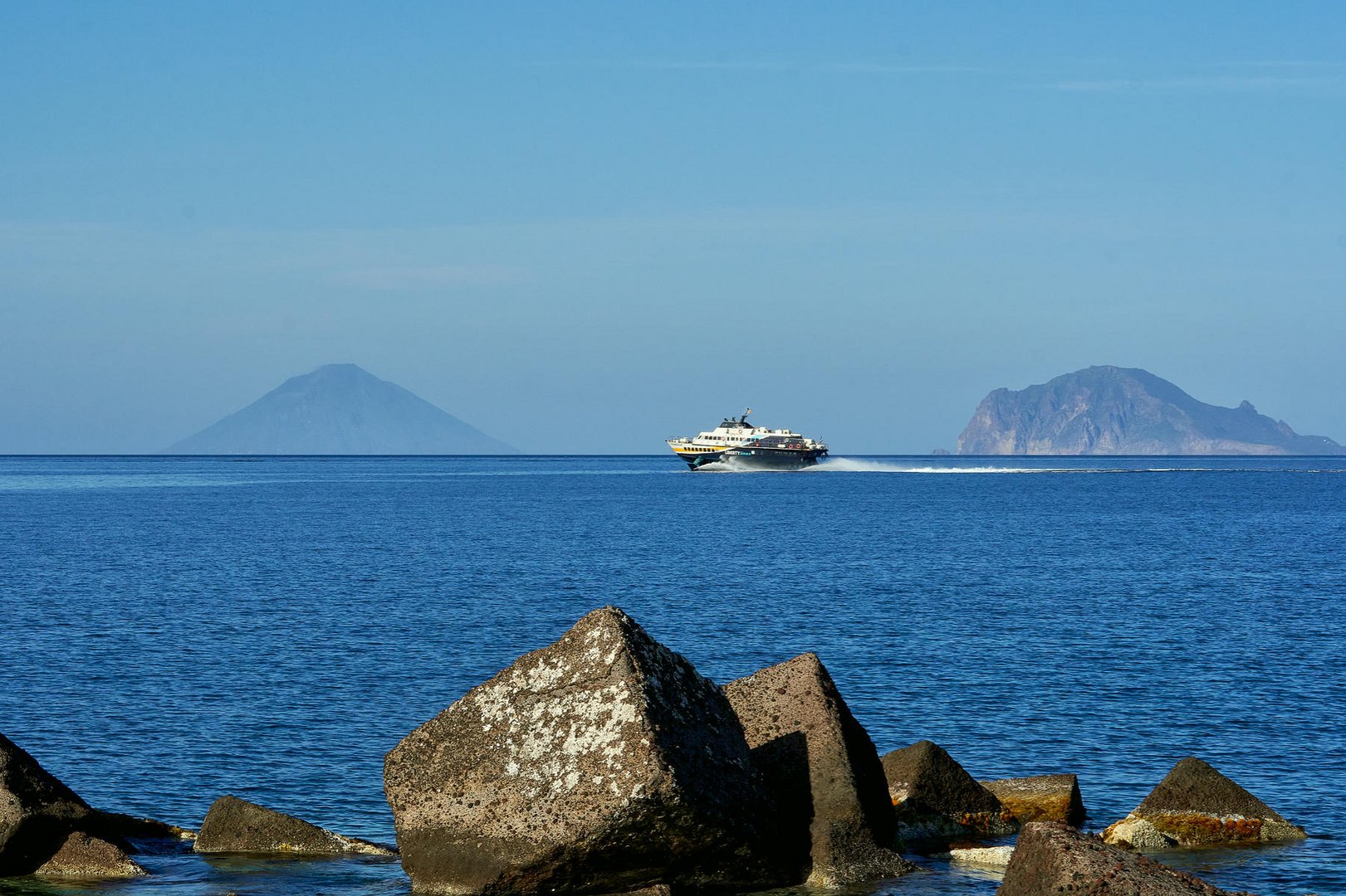 Ein Schiff wird kommen ...