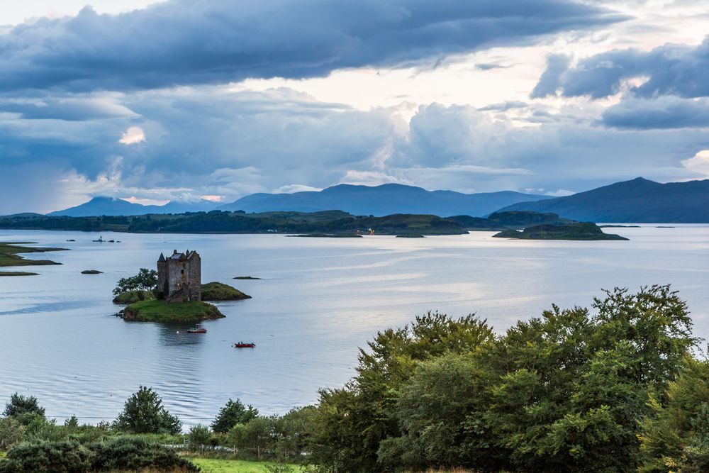 Ein Schloss am Loch Linnhe