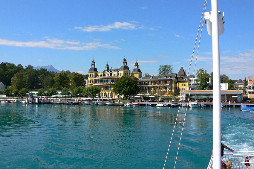 ...Ein Schloß am Wörthersee...