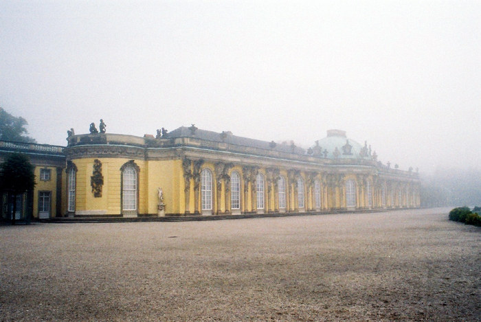 ein schloß im nebel