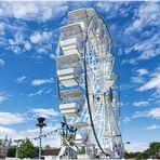 Ein schneeweißes Riesenrad