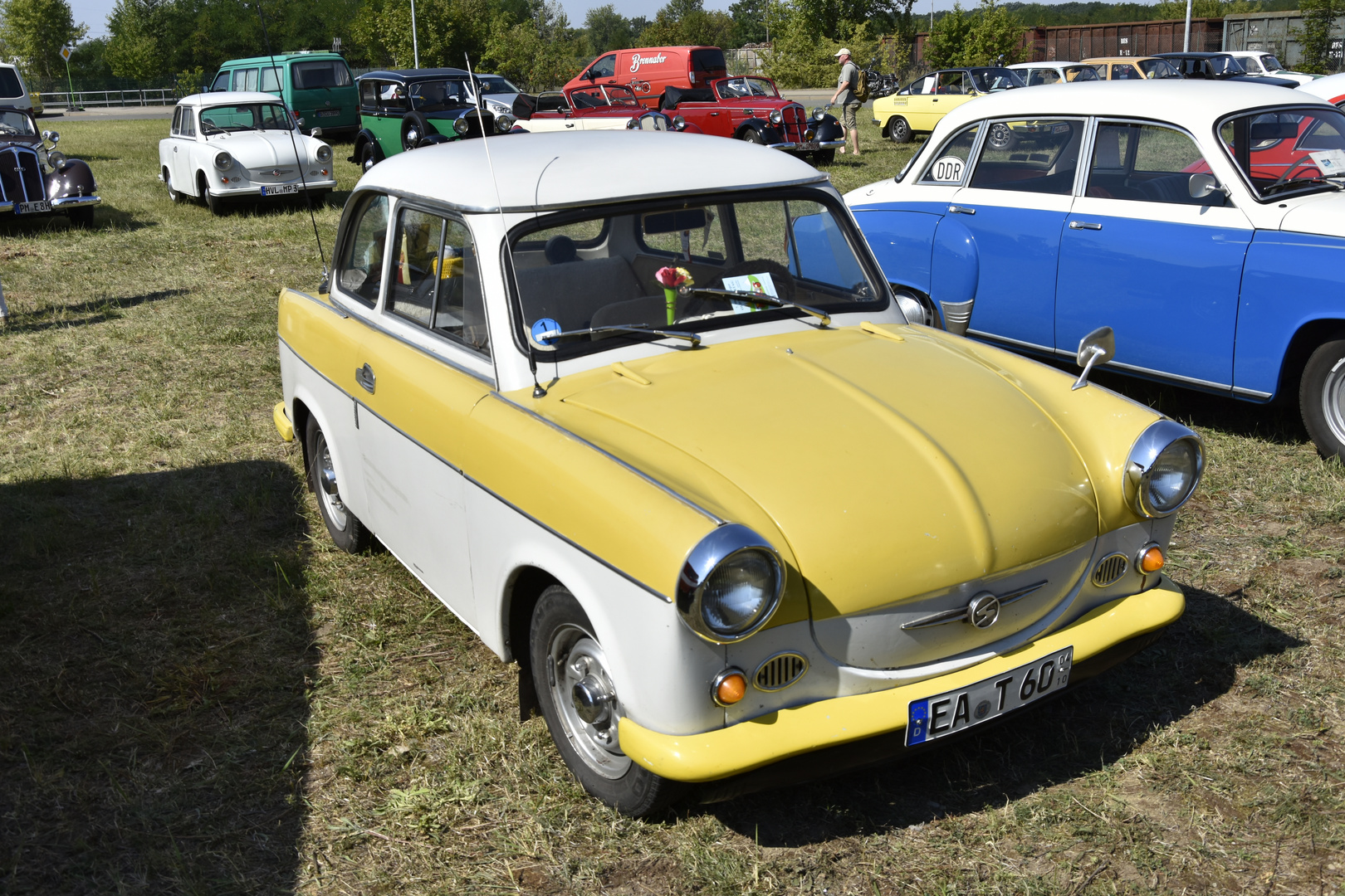 ein schöner alter Trabant