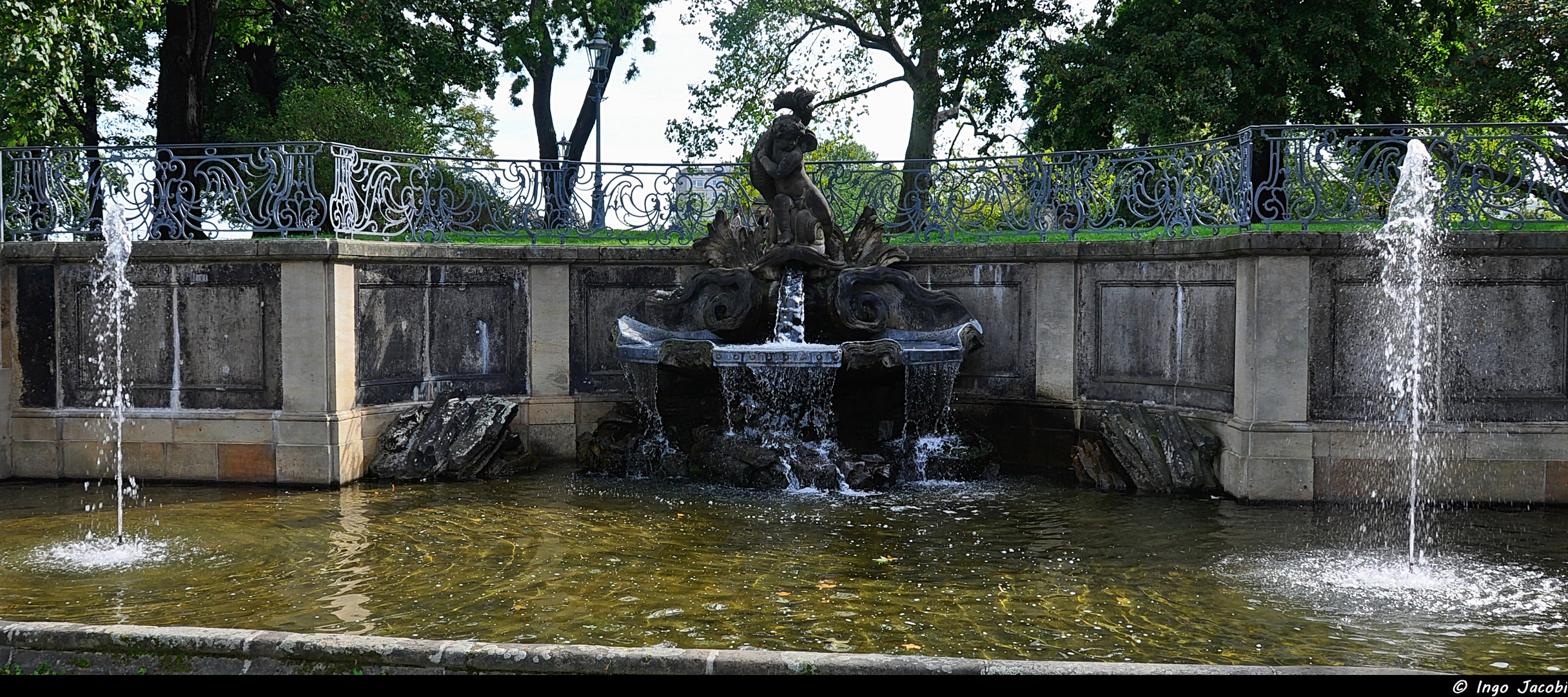 Ein schöner Brunnen in Dresden 