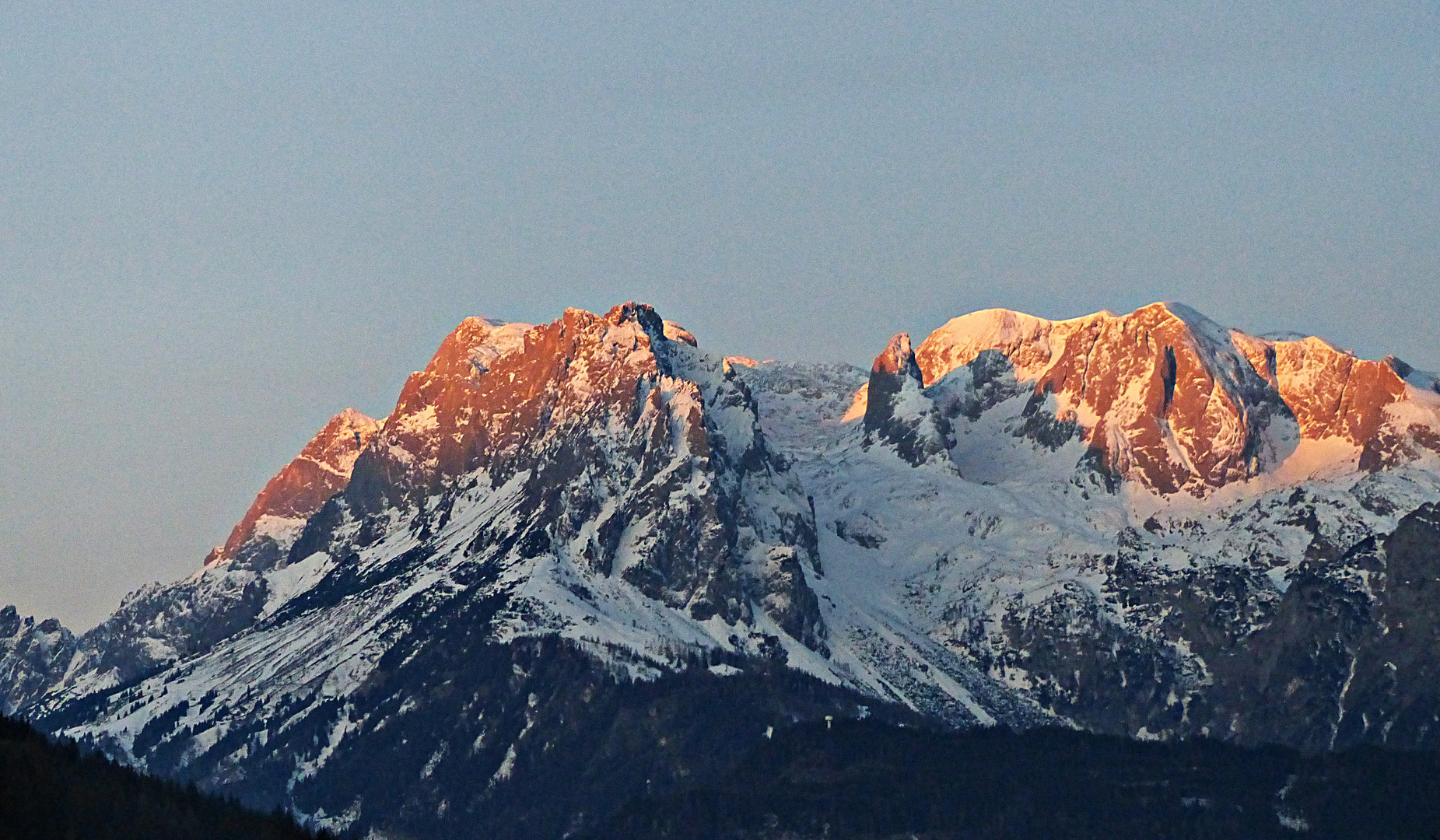 Ein schöner Morgen in den Bergen