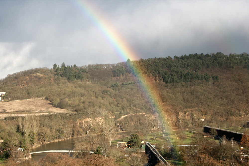 ein schöner Regenbogen