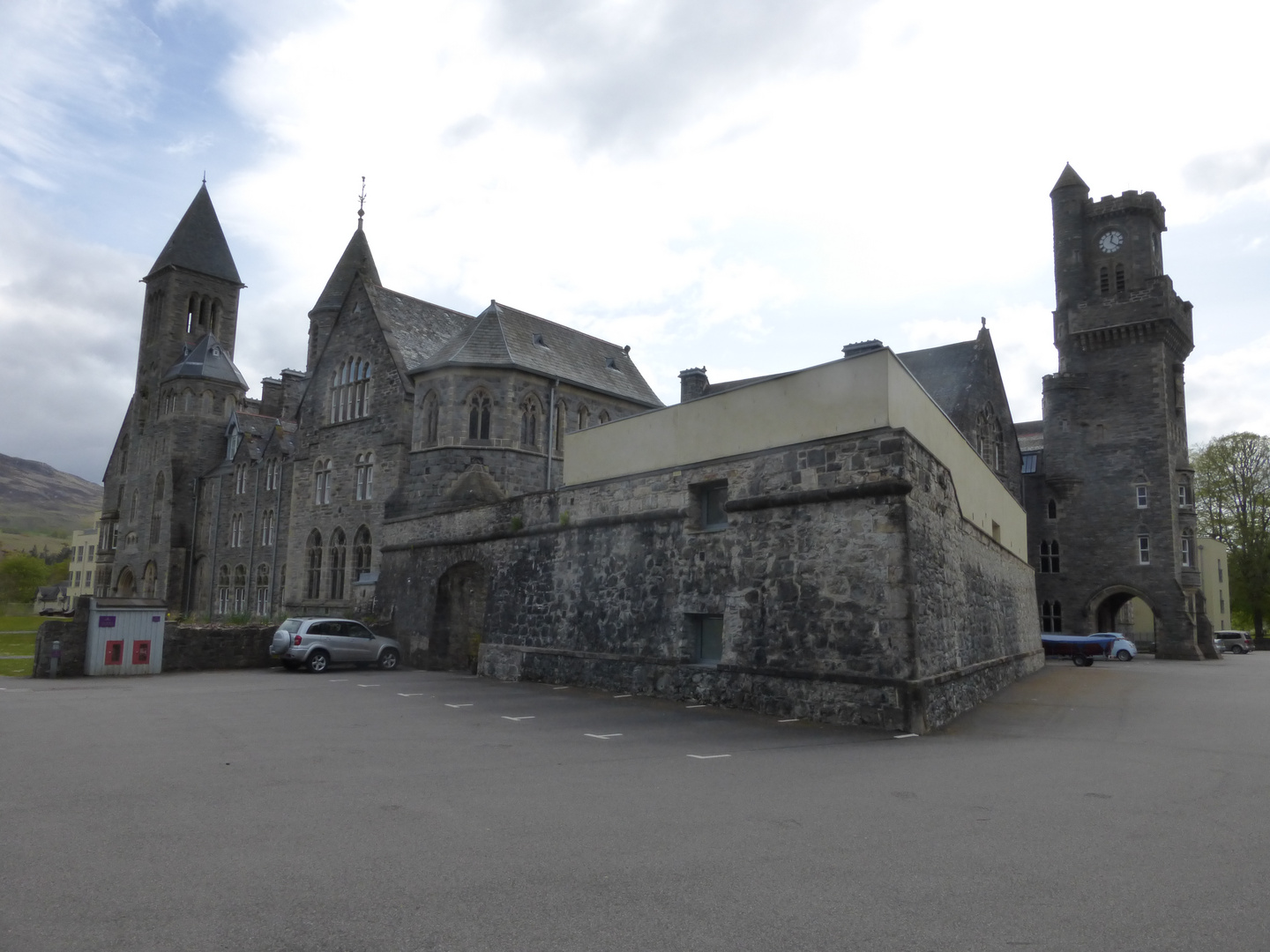 Ein Schöner Schloss Bei Loch Ness  Schottland 