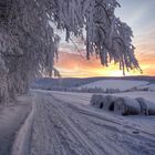 ein schöner Sonntag mit Sonne geht zu Ende 