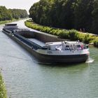 Ein Schubverband auf dem Datteln-Hamm-Kanal