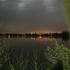 Ein See bei Nacht