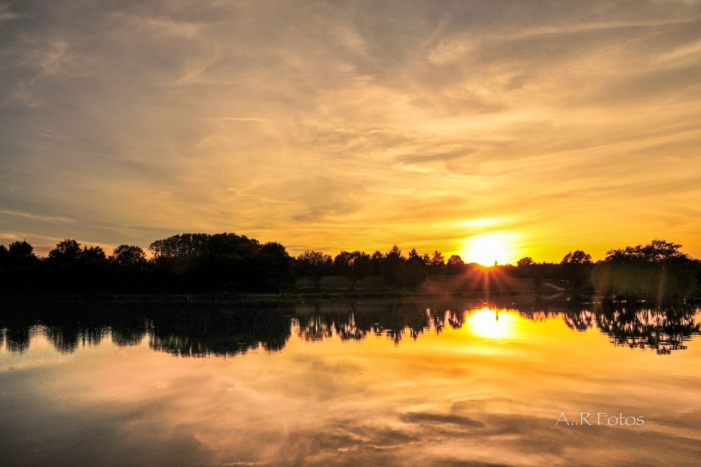 Ein See in Burgund.