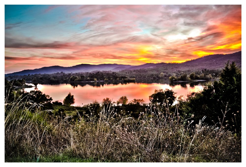 Ein See in Südfrankreich by Oliver1 Krüger 