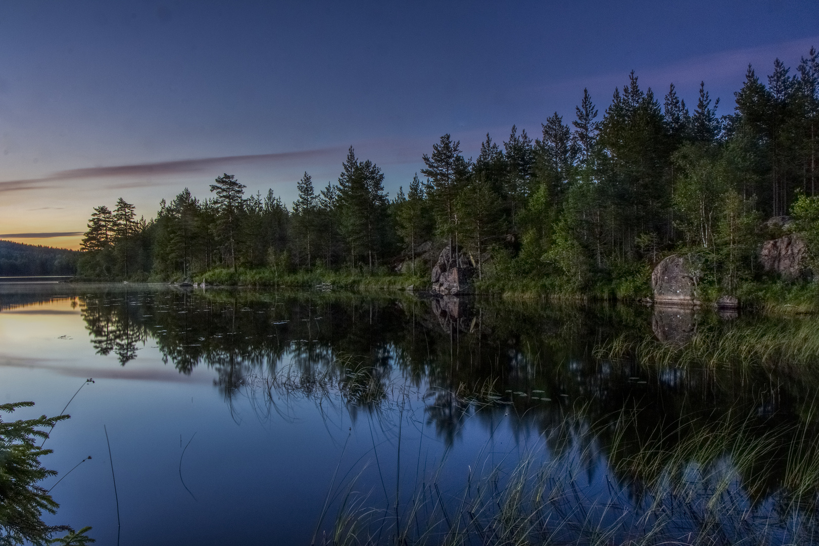 Ein See mitten im Wald