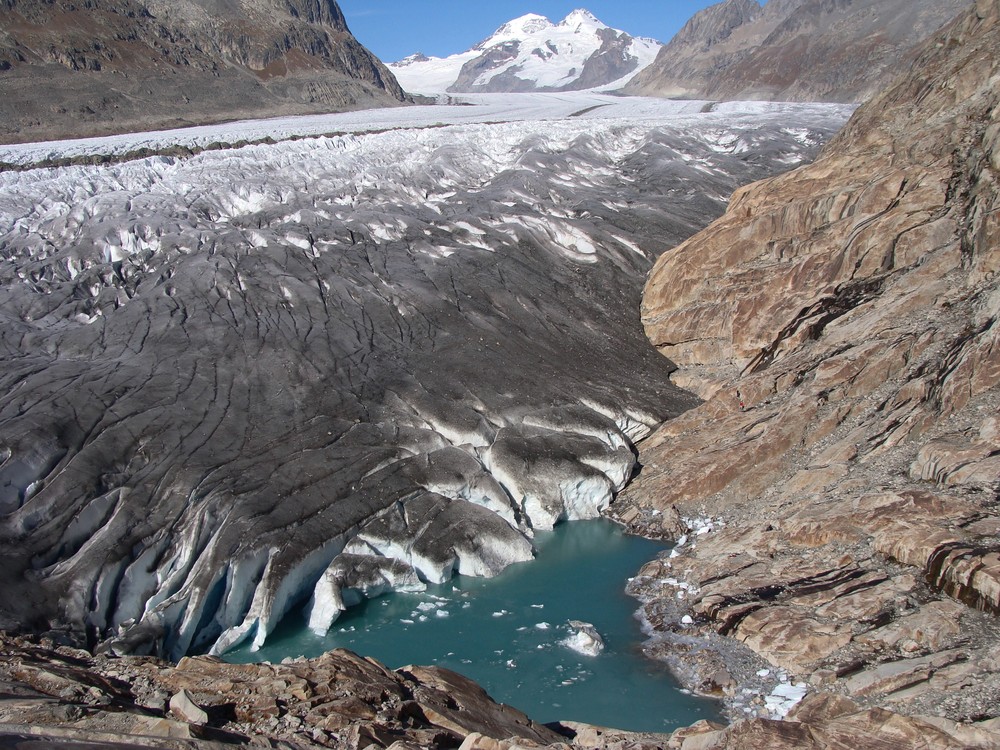 Ein sehr seltenes Bild, der Eisgestaute Märielensee.