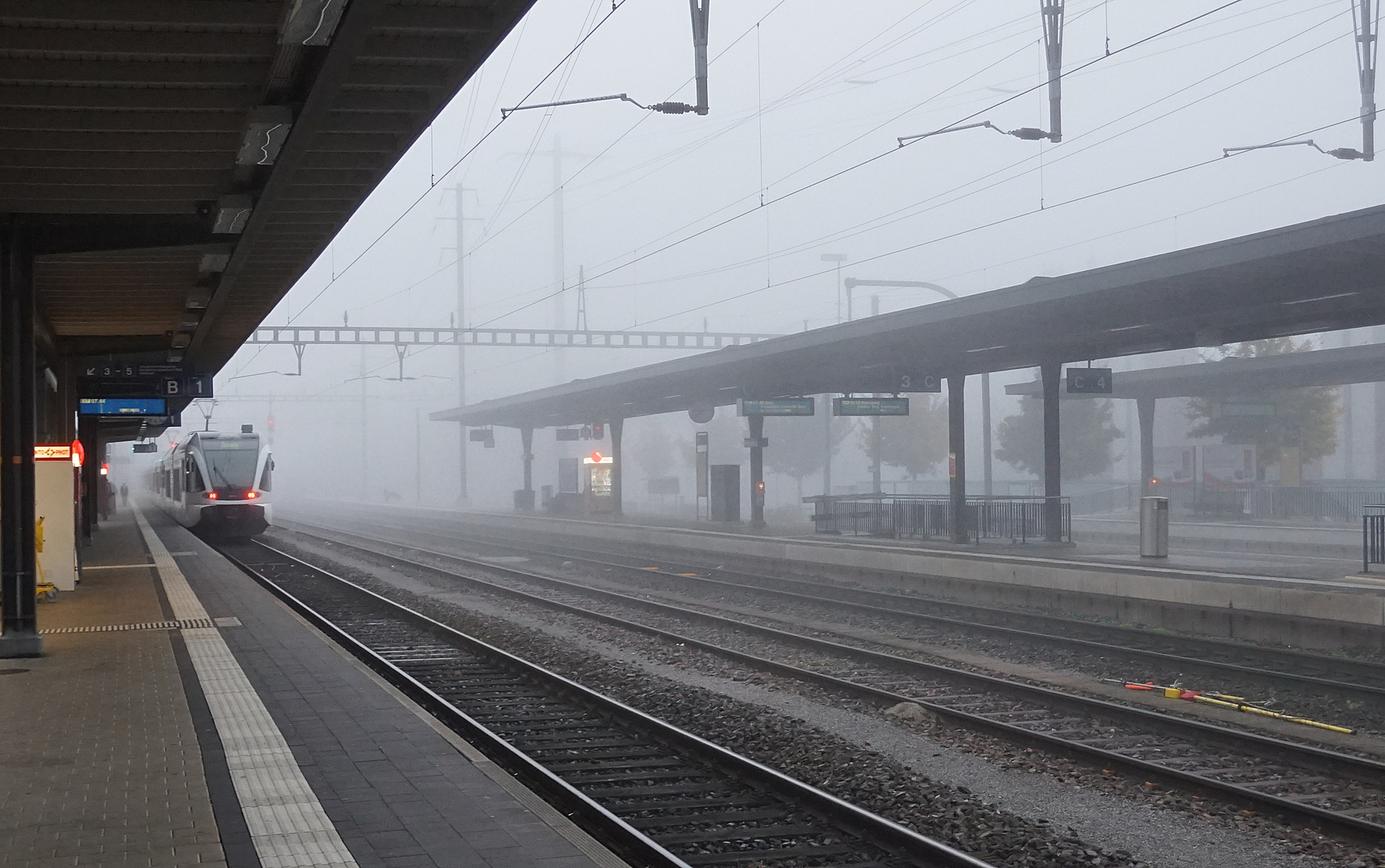 Ein selten leerer Bahnhof...