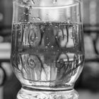 Ein Senfglas Wasser