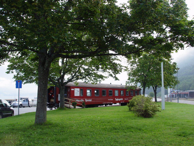 Ein Service für die Kreuzfahrer, ein Wagen für Gottesdienste.