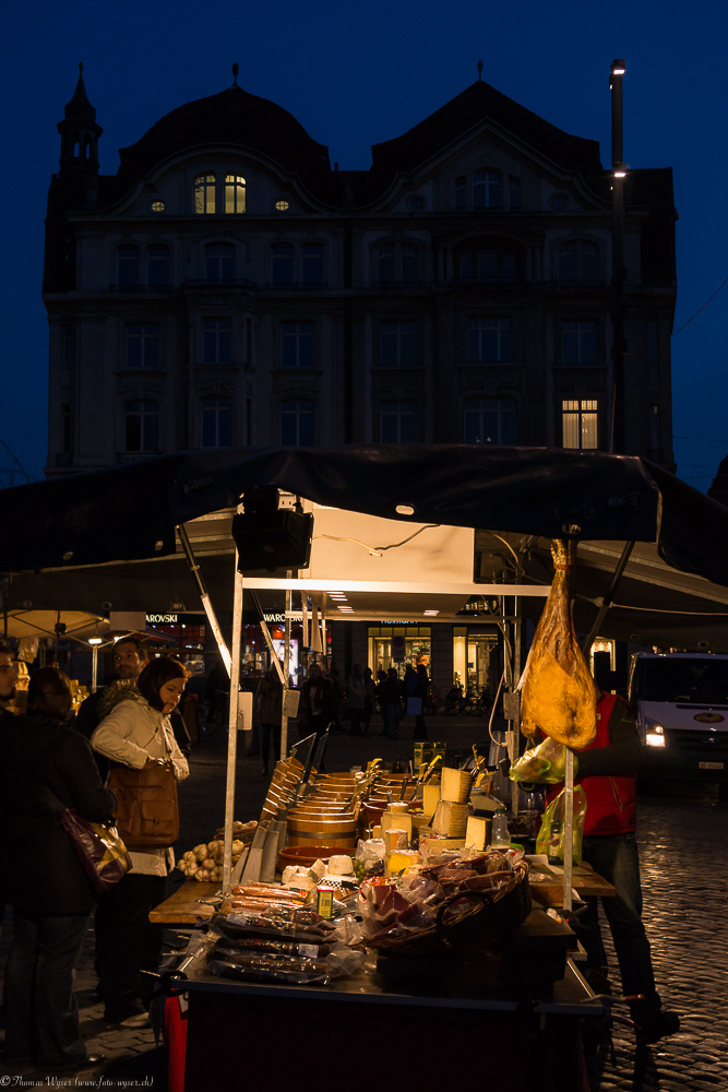 Ein Shoppingplausch zur Blauen Stunde